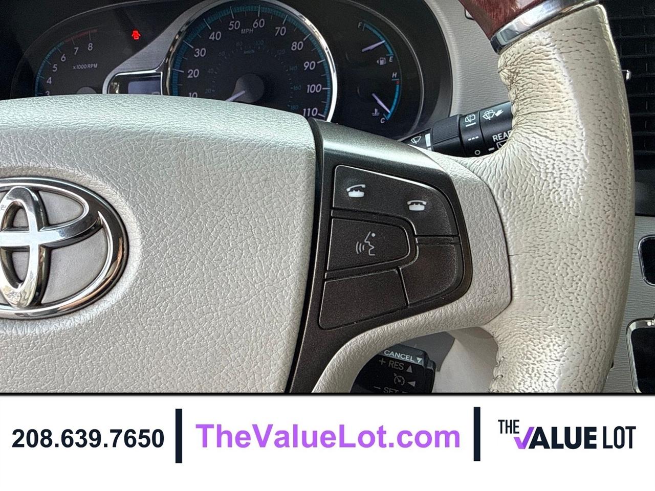 Toyota Sienna  2011