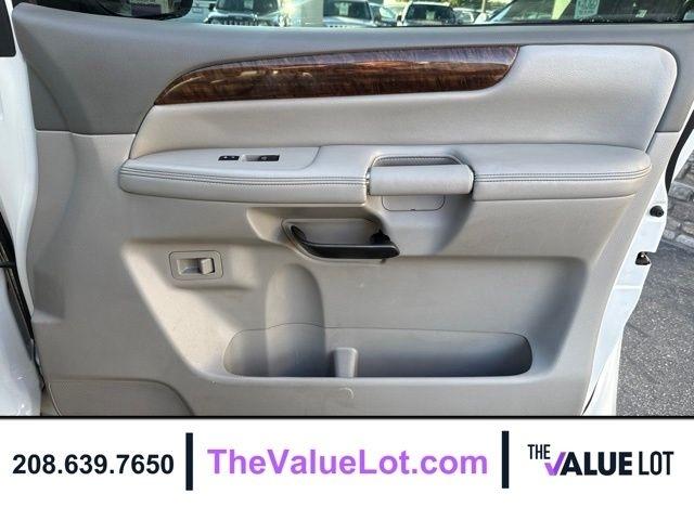Nissan Armada  2010