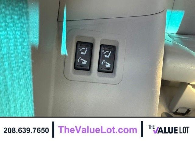 Nissan Armada  2010