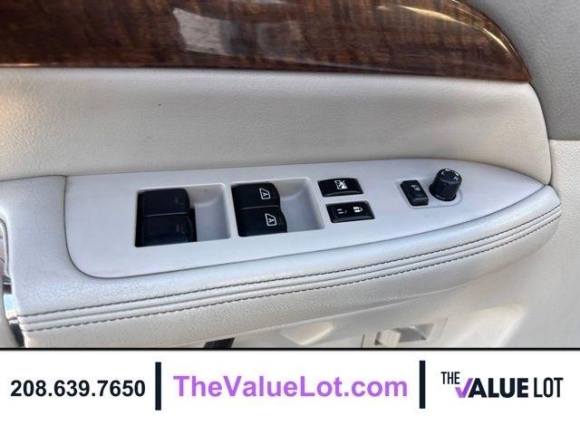 Nissan Armada  2010