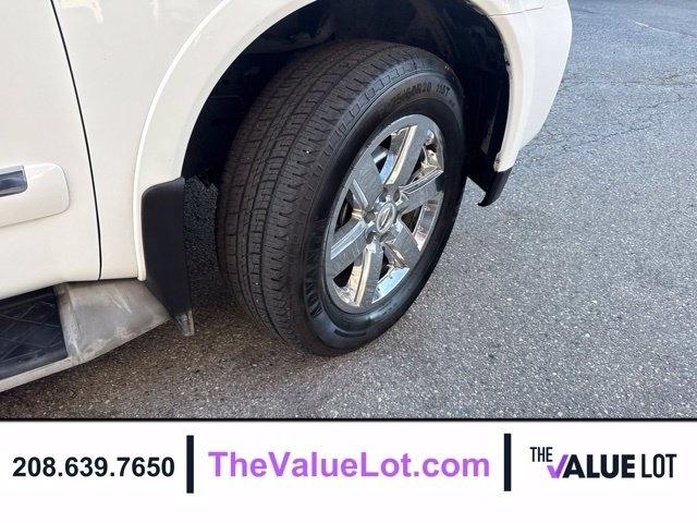 Nissan Armada  2010