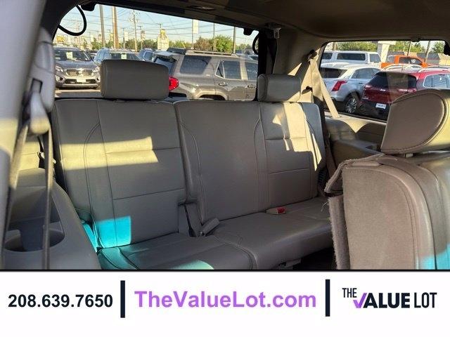 Nissan Armada  2010