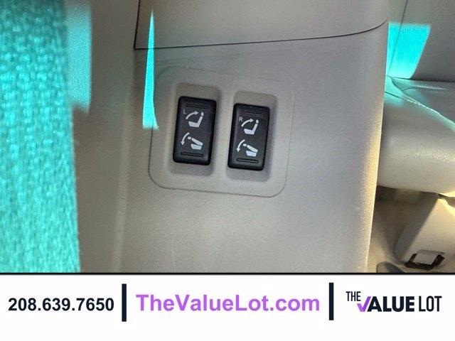 Nissan Armada  2010