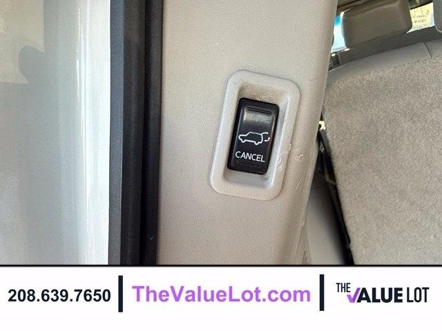 Nissan Armada  2010