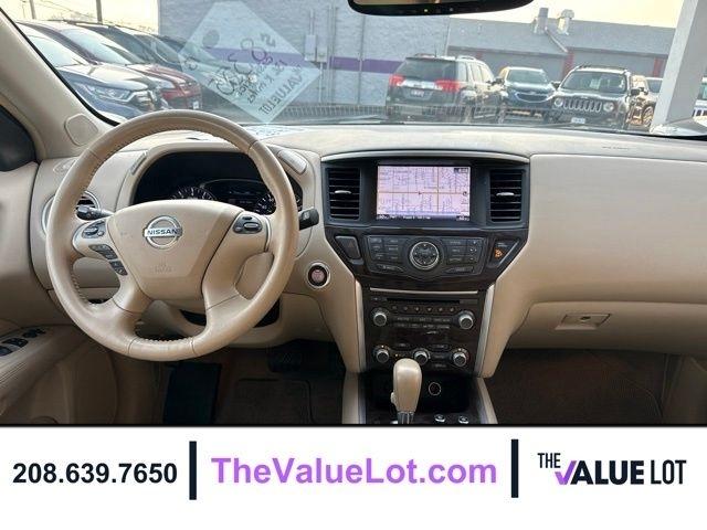 Nissan Pathfinder  2013