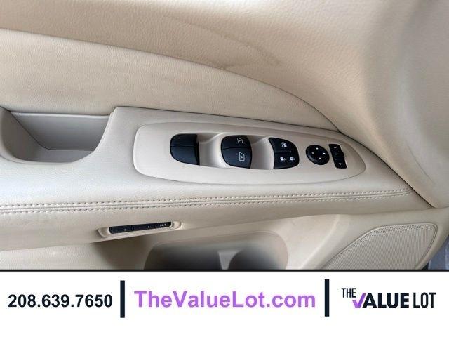 Nissan Pathfinder  2013