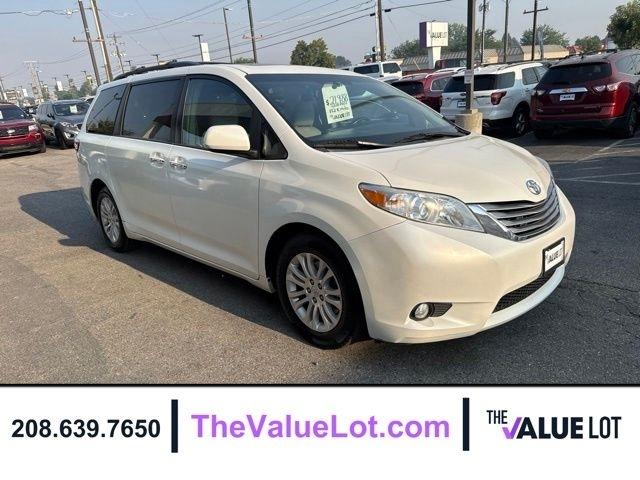 Toyota Sienna  2017