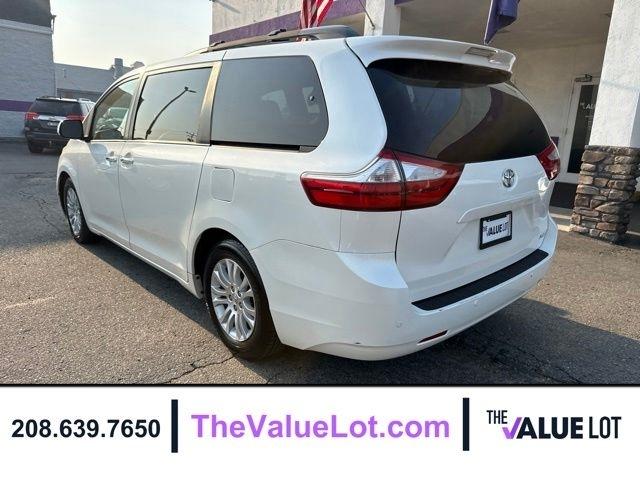 Toyota Sienna  2017