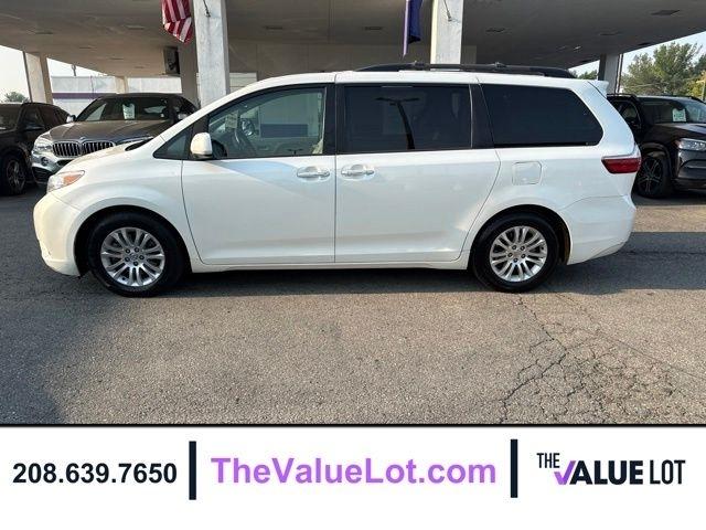 Toyota Sienna  2017