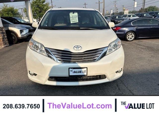 Toyota Sienna  2017