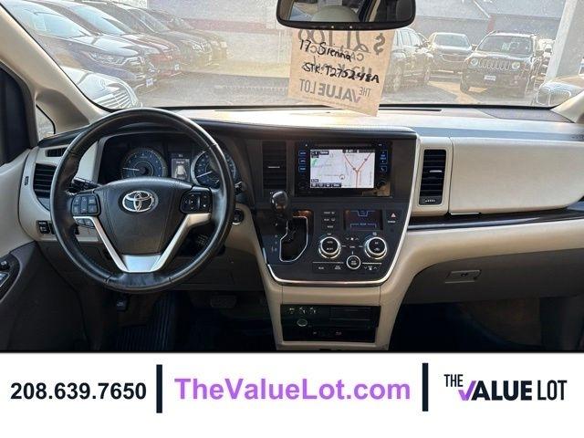 Toyota Sienna  2017