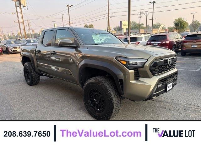 Toyota Tacoma 4WD  2025
