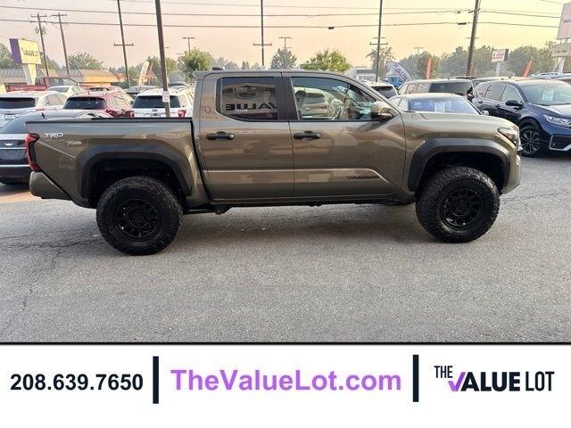 Toyota Tacoma 4WD  2025