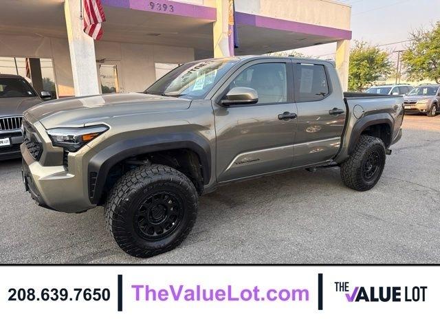 Toyota Tacoma 4WD  2025