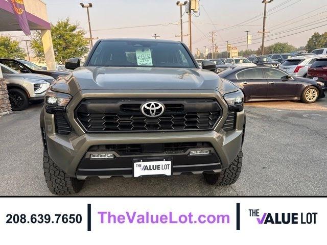 Toyota Tacoma 4WD  2025
