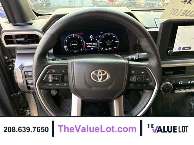 Toyota Tacoma 4WD  2025
