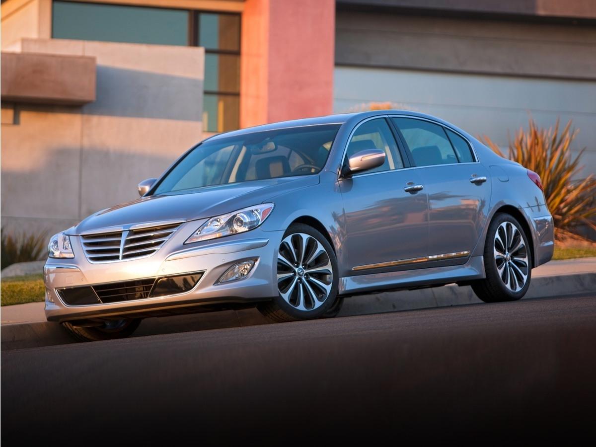 Hyundai Genesis  2012