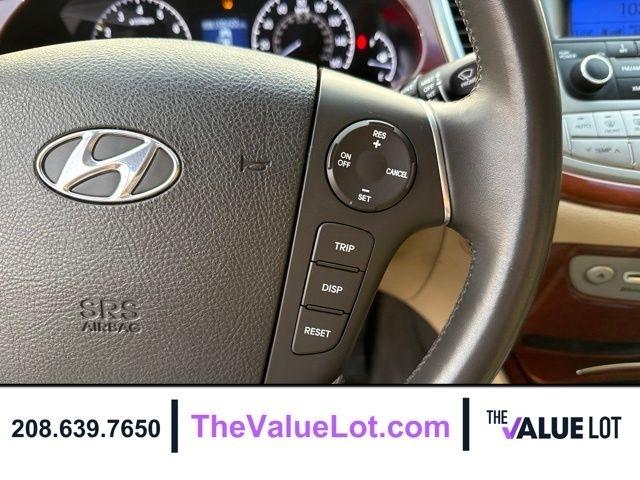Hyundai Genesis  2012