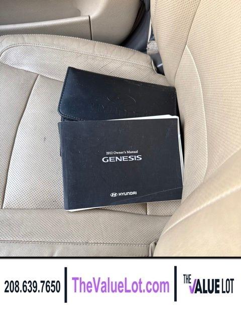 Hyundai Genesis  2012