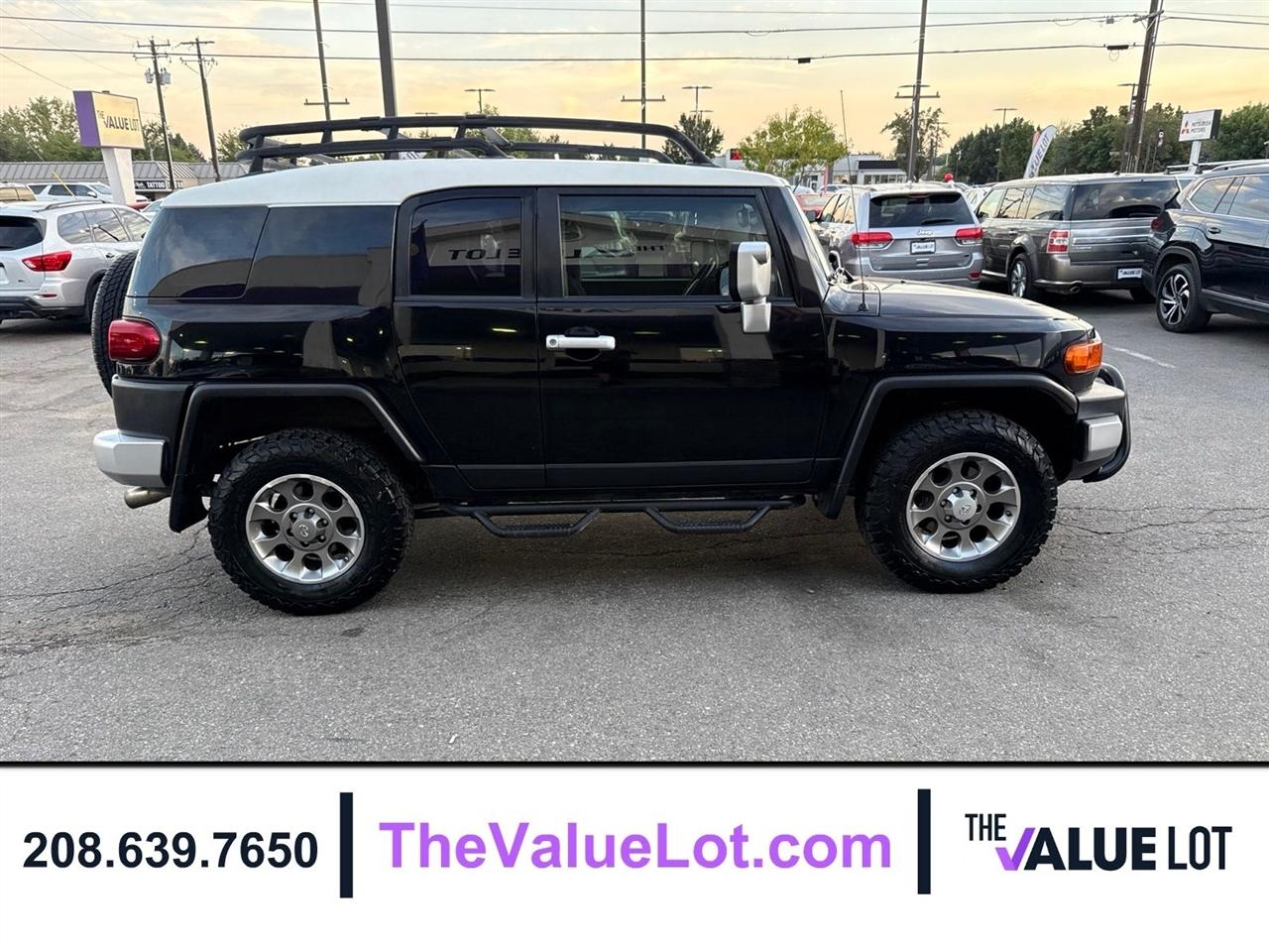 Toyota FJ Cruiser  2012