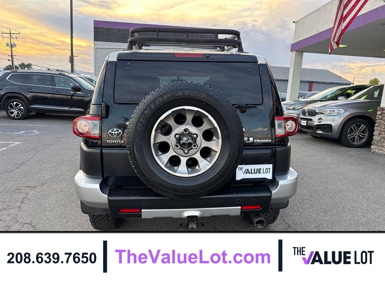 Toyota FJ Cruiser  2012