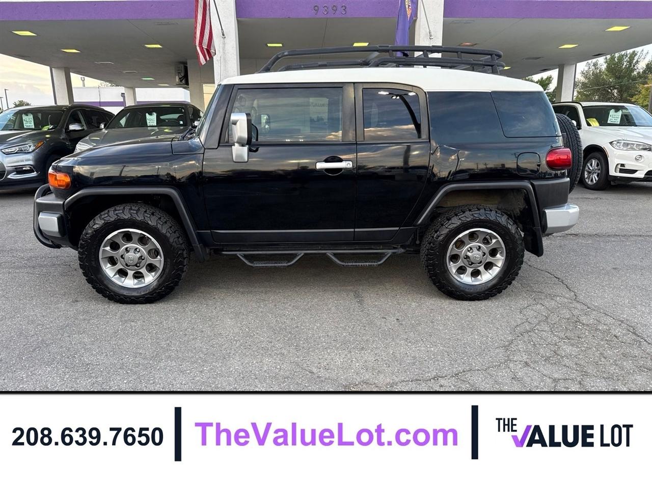 Toyota FJ Cruiser  2012