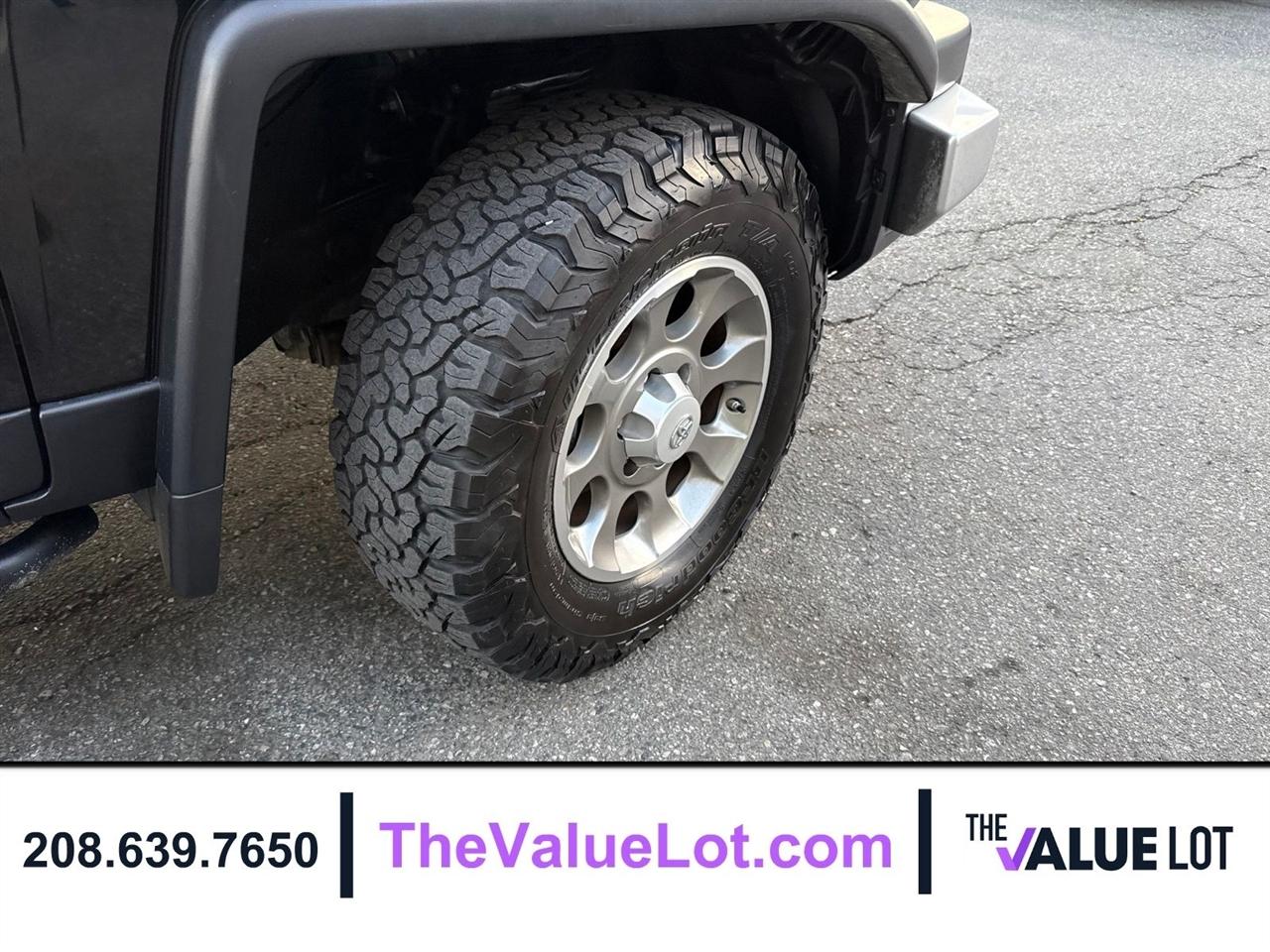 Toyota FJ Cruiser  2012