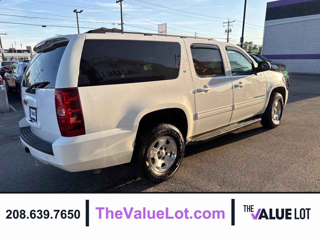 Chevrolet Suburban  2012