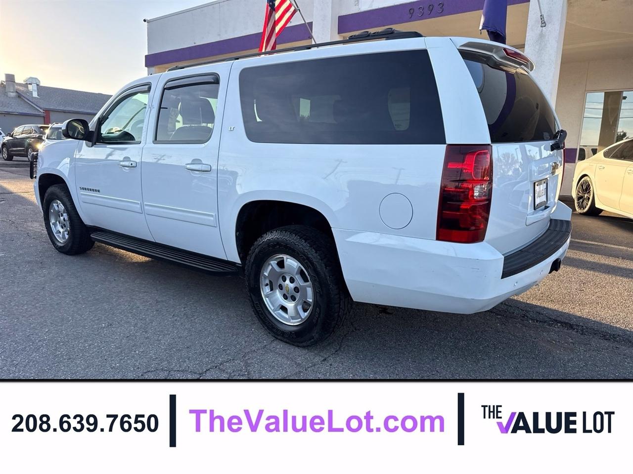 Chevrolet Suburban  2012