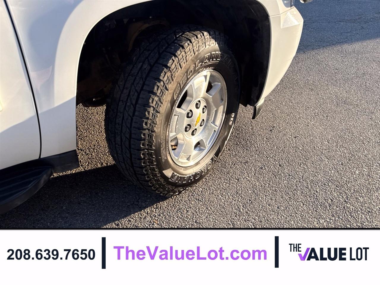Chevrolet Suburban  2012