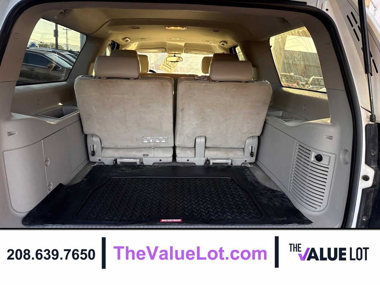 Chevrolet Suburban  2012
