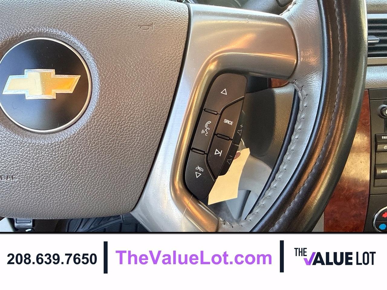Chevrolet Suburban  2012