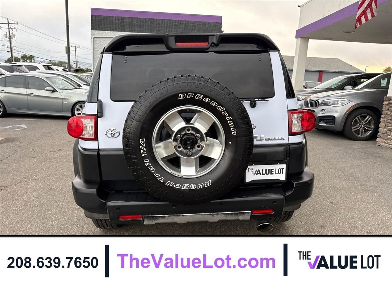 Toyota FJ Cruiser  2010