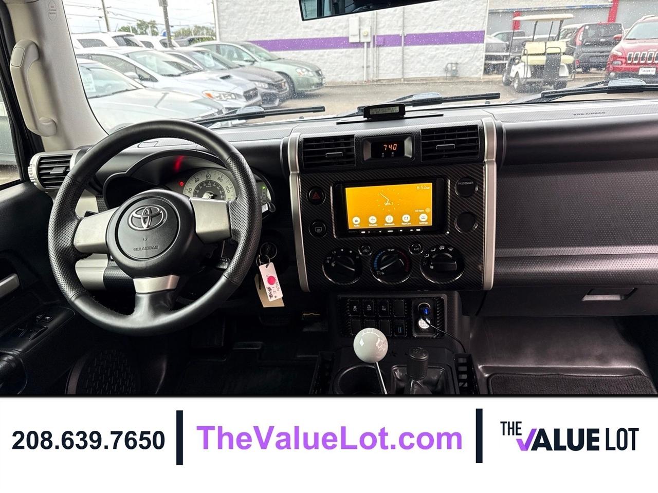 Toyota FJ Cruiser  2010
