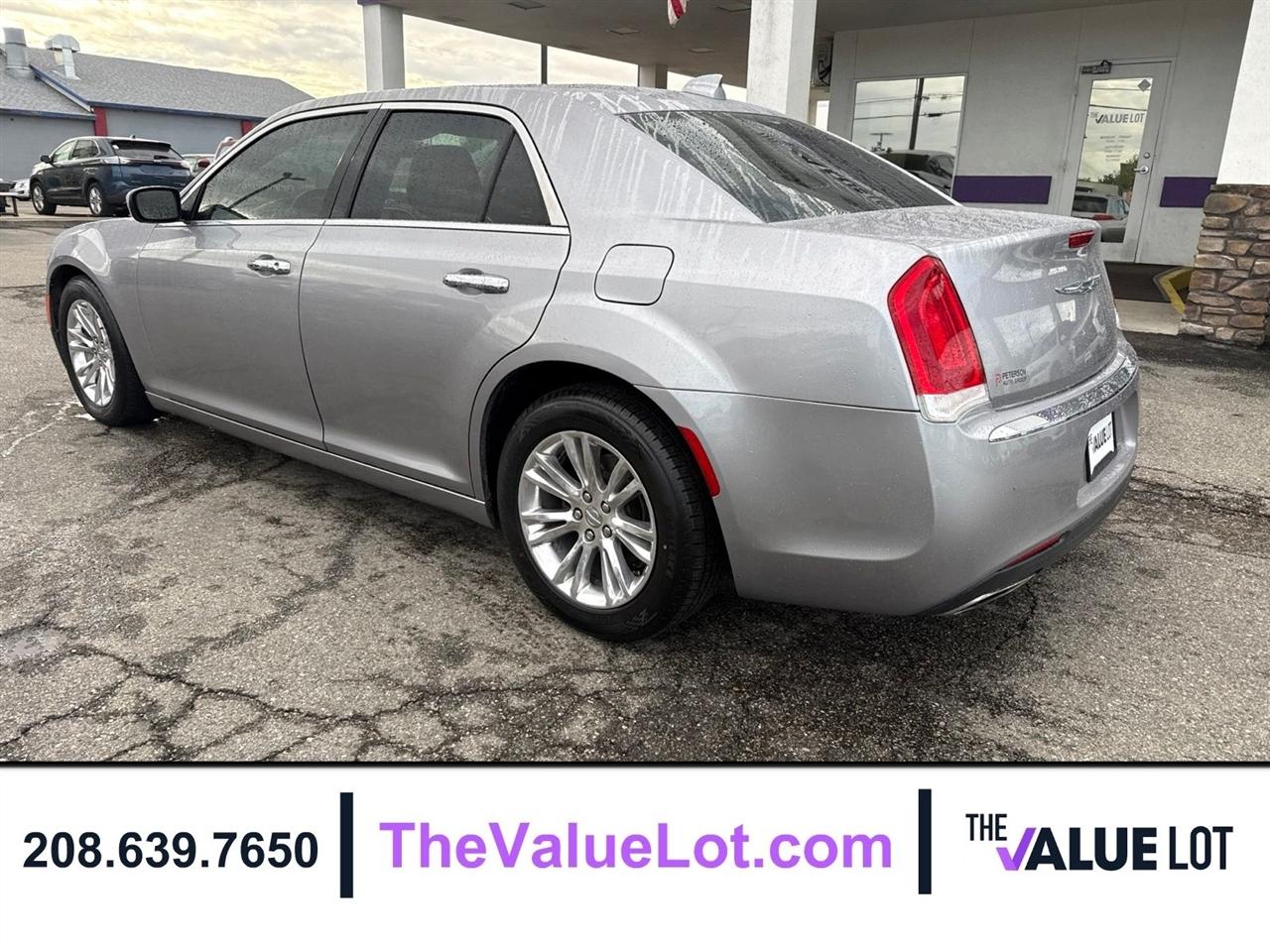 Chrysler 300  2017