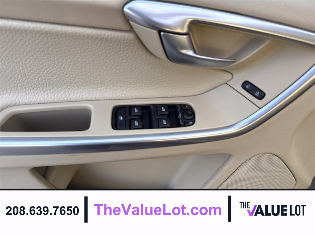 Volvo XC60  2012