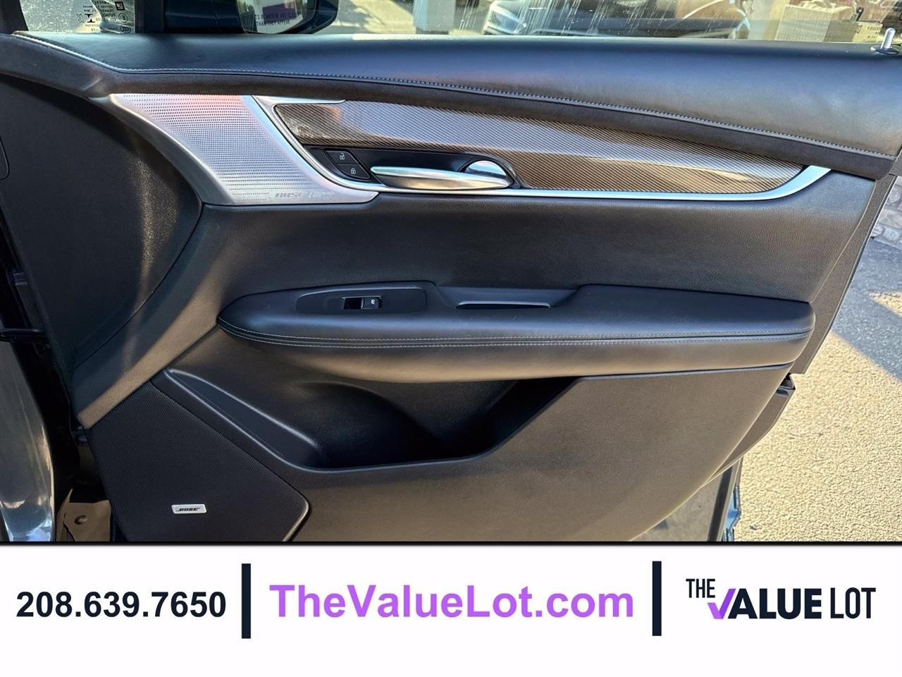 Cadillac XT6  2020