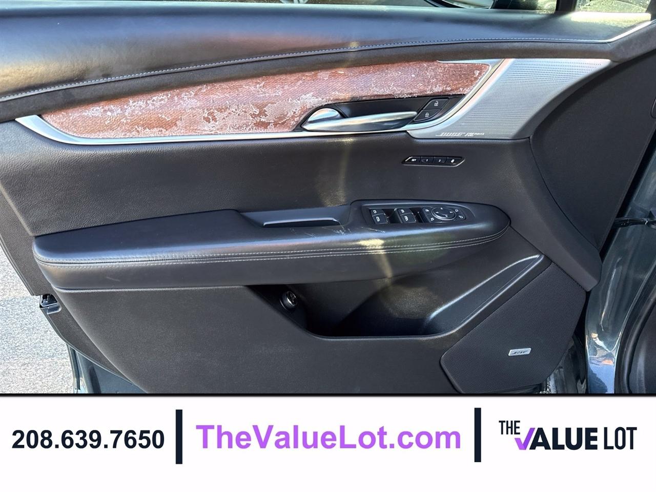 Cadillac XT6  2020