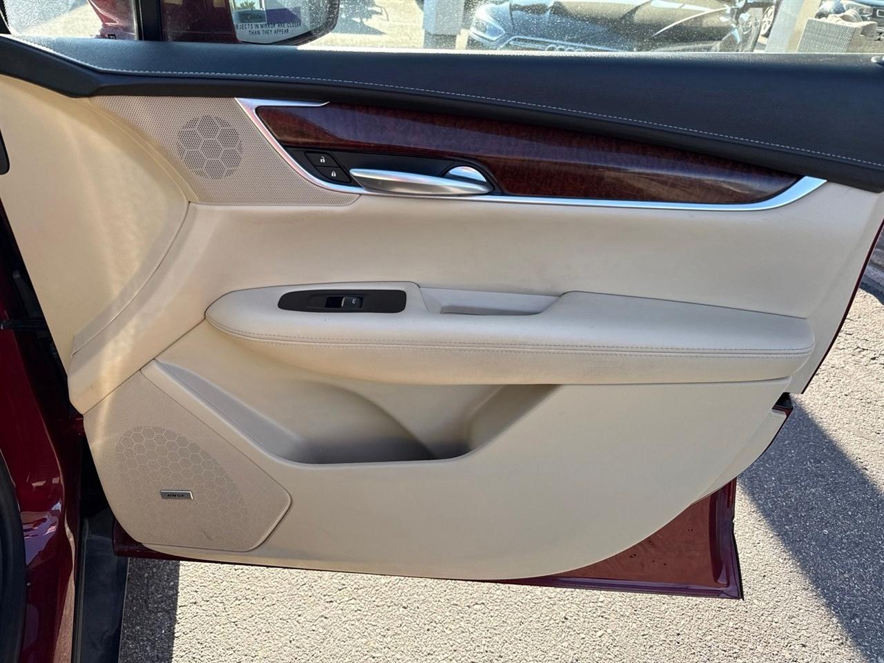 Cadillac XT5  2018