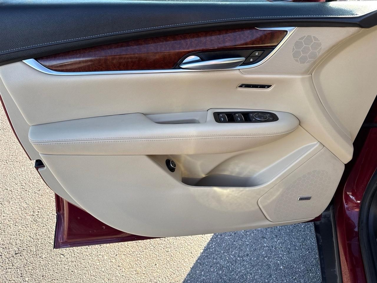 Cadillac XT5  2018