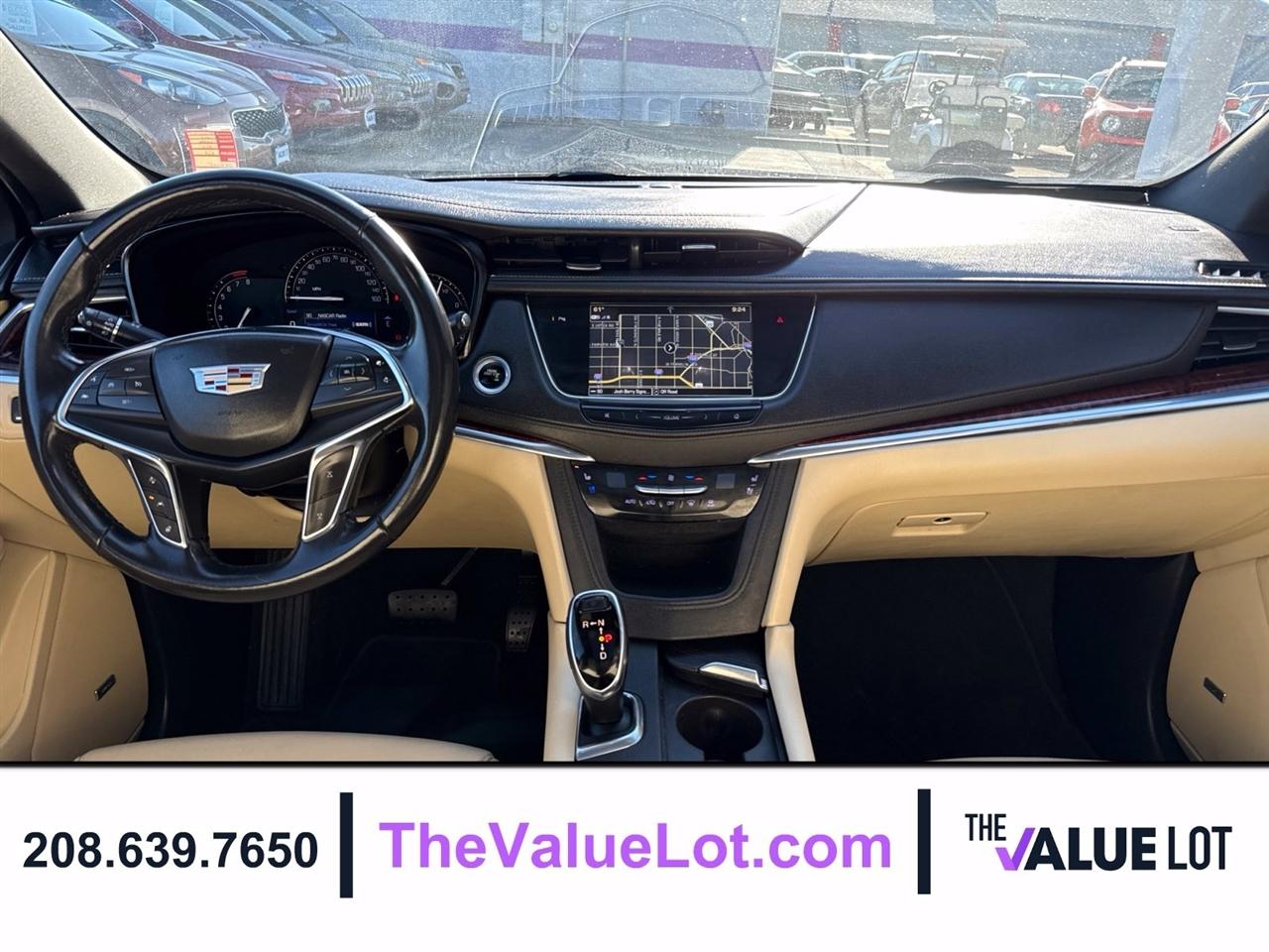 Cadillac XT5 photo 16