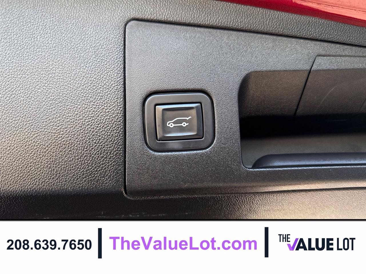 Cadillac XT5 photo 22
