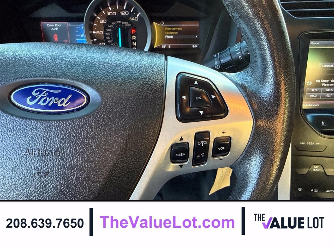 Ford Explorer photo 27