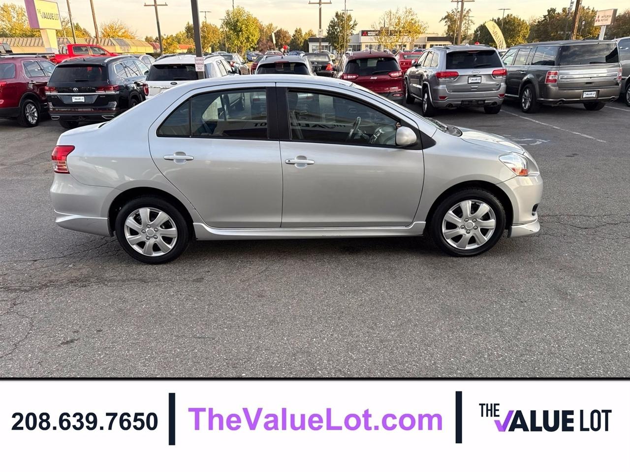 Toyota Yaris photo 3