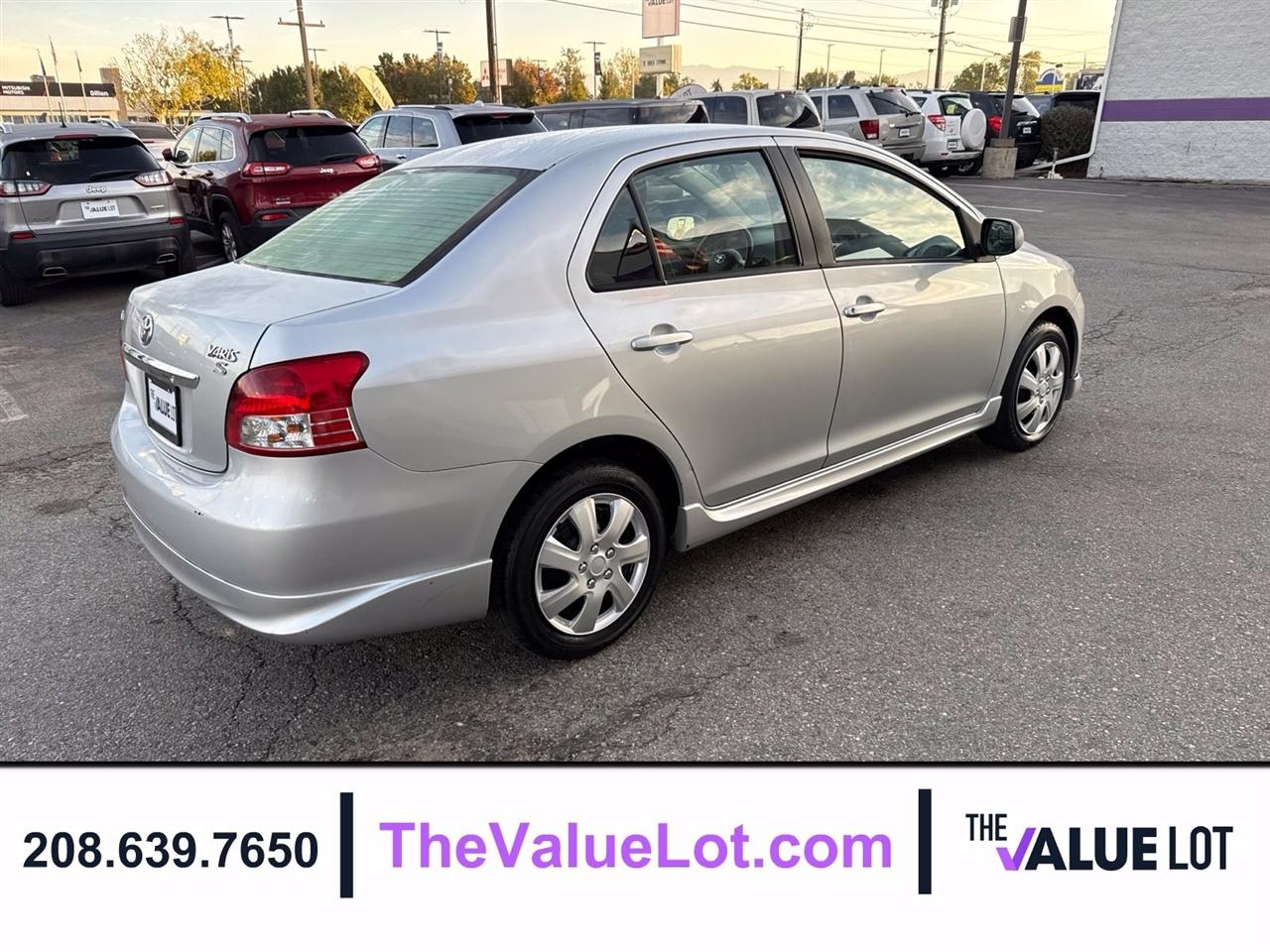 Toyota Yaris photo 4