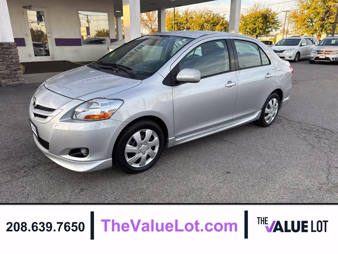 Toyota Yaris photo 8