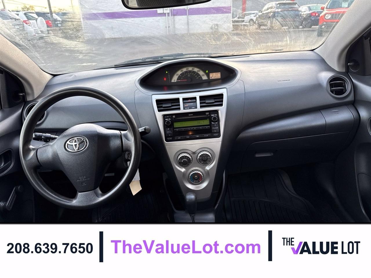 Toyota Yaris photo 14