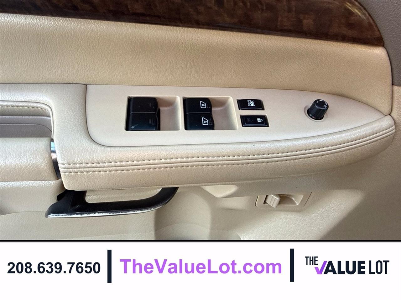 Nissan Armada  2013