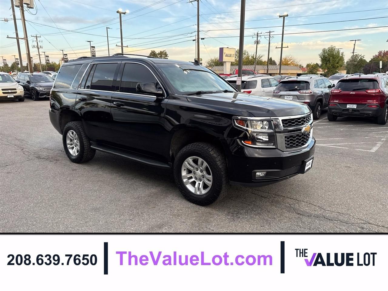 Chevrolet Tahoe photo 2