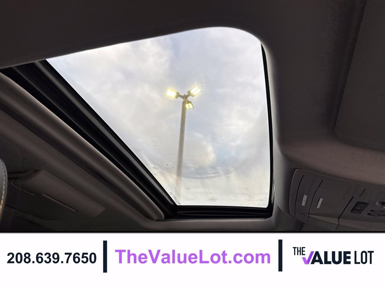 Chevrolet Tahoe photo 14